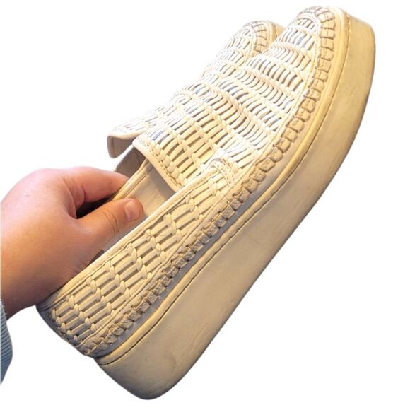 Vince. Women's White Woven Leather Platform Loafers Size US 7.5 - Picture 1 of 5